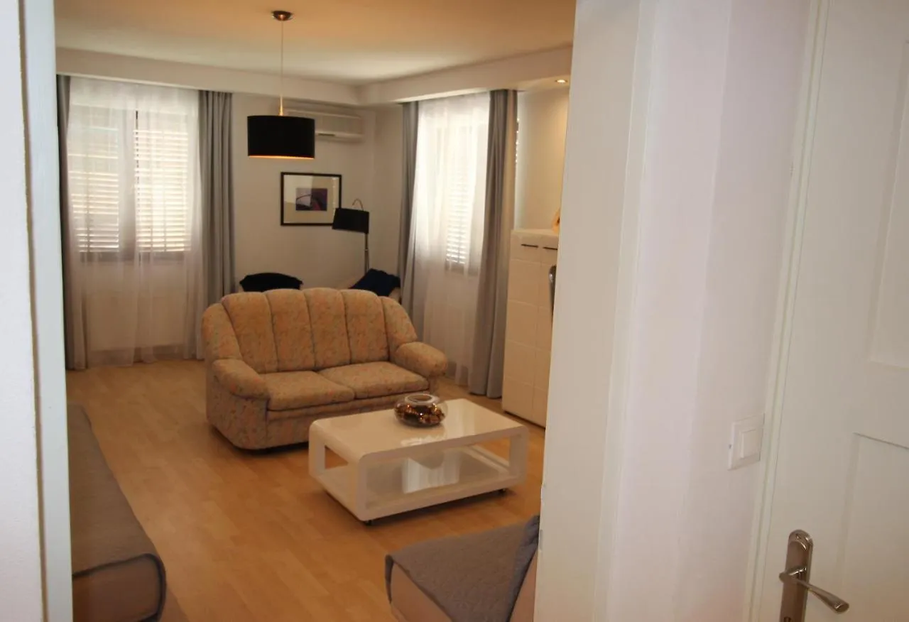 MOLO Beach Grande Rovinj 0*,