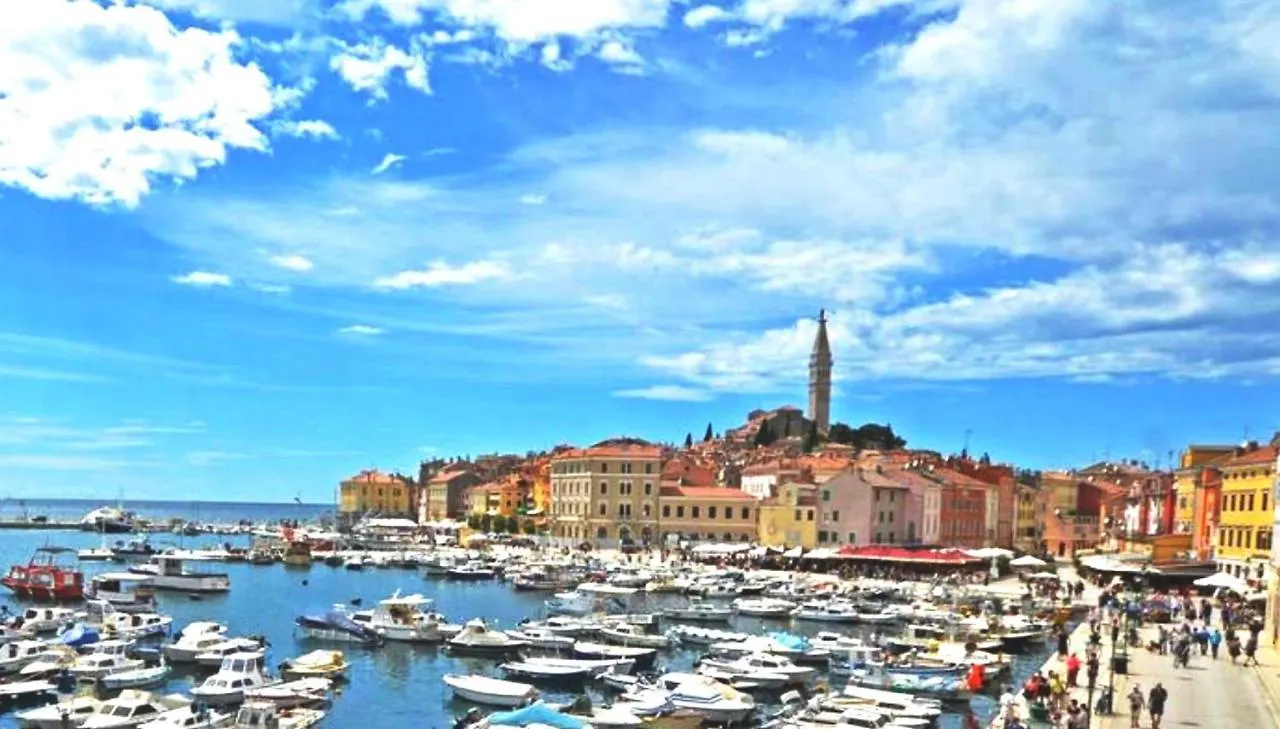 Molo Beach Grande Rovinj 0*,